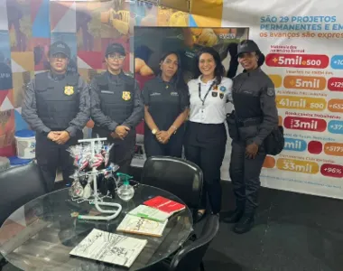 Galera da Seap no estande na Fenagro