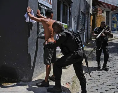 Polícia prendeu baianos foragidos durante operação