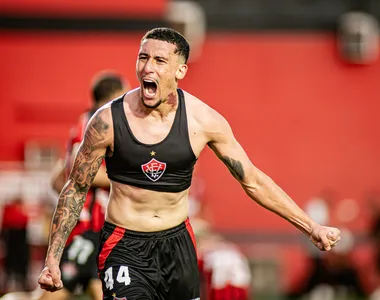 Baralhas fez o gol que deu o alívio final ao Rubro-Negro