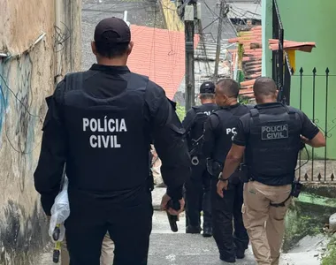 Policiais encontraram drogas com suspeito