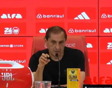 Técnico foi acusado de machismo