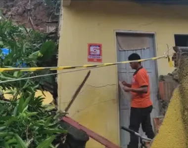 Deslizamento aconteceu no distrito de Arraial d'Ajuda, no município de Porto Seguro