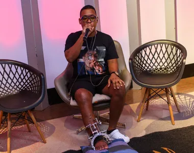 Cantor 7Kssio sofreu grave acidente de moto em Lauro de Freitas