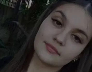 Julia estava na c asa de uma amiga quando foi arrastada