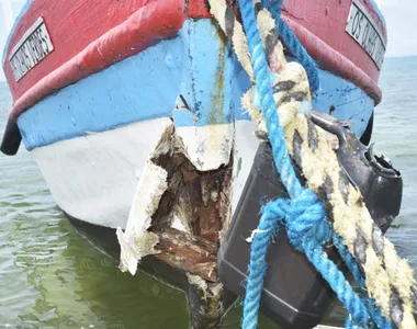 Embarcação ‘Os Olhos Verdes’ foi atingida pelo jet-ski