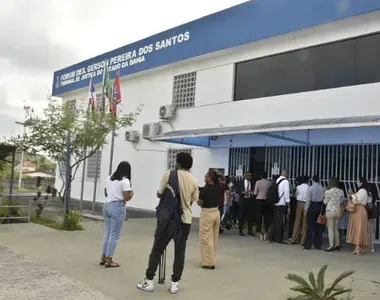 Julgamento seria iniciado nesta terça-feira (25)