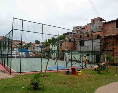 Gravação mostra passageiros se escondendo durante tiroteio