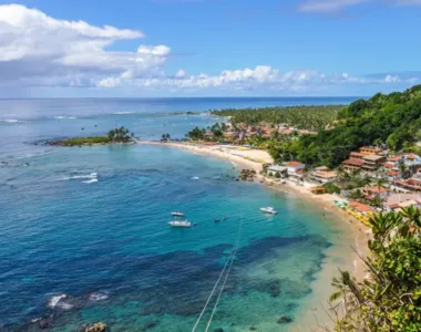 Além de morro, os visitantes devem pagar uma taixa em Boipeba