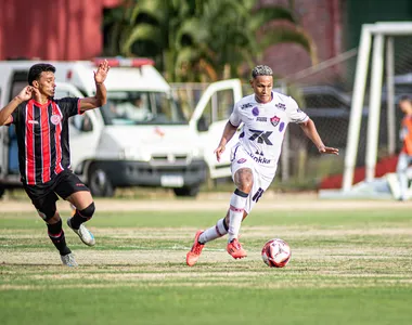 Bolas no travessão foram os lances mais perigosos da partida