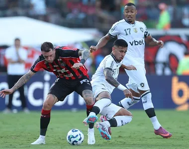 Leão buscou o triunfo, mas pecou nas finalizações