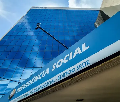 Imagem ilustrativa da imagem INSS vai liberar 13º mais cedo? Confira quem tem direito