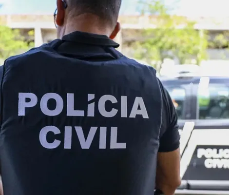 Imagem ilustrativa da imagem Homem é preso com arma e drogas em Santo Antônio de Jesus