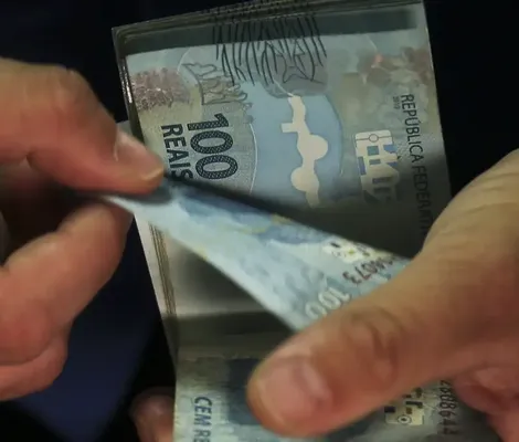 Imagem ilustrativa da imagem Regras para receber o abono salarial vão mudar! Veja se está elegível