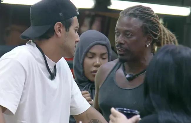 Imagem ilustrativa da imagem Créo chama namorada de Belo de racista em treta em A Fazenda 17