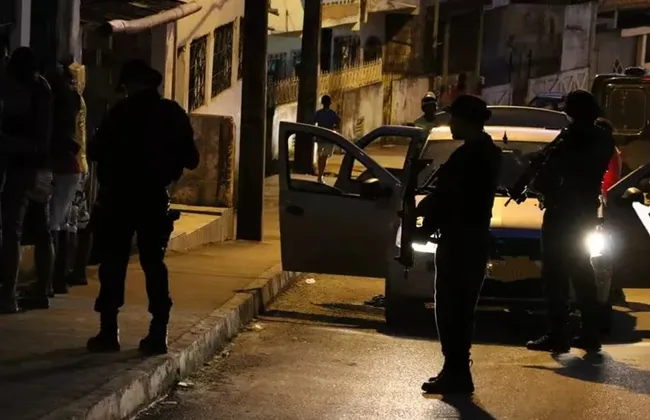 Imagem ilustrativa da imagem Suposta briga de casal termina com policial sequestrado na Suburbana