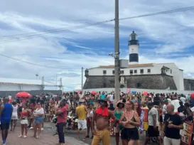 Folião resiste ao cansaço e emenda na Quarta-feira de Cinzas - Imagem