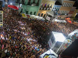 Pelourinho reúne 600 mil foliões no Carnaval e bate recorde - Imagem