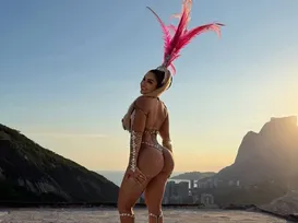 Musa do Cerro, blogueira internacional posta fotos ousadas no Brasil - Imagem
