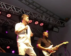 “Arrocha combina com tudo”, diz vocalista do Kart Love - Imagem