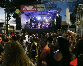 Dupla baiana une sertanejo e arrocha durante show na Liberdade - Imagem
