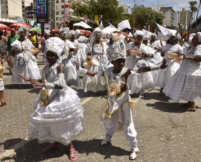“Tem que permanecer”: mães defendem bloco afro infantil no Carnaval - Imagem
