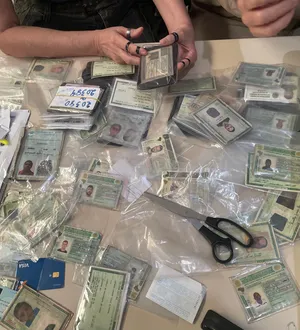 Imagem ilustrativa da imagem De RG a câmera: saiba quais são os itens mais perdidos no Carnaval