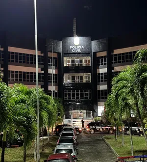 Imagem ilustrativa da imagem Condenado por agredir e matar idoso dentro de shopping é preso