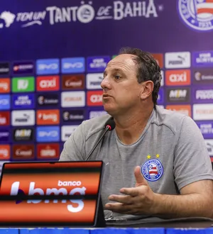 Imagem ilustrativa da imagem Bahia se revolta e acusa arbitragem de roubo após derrota