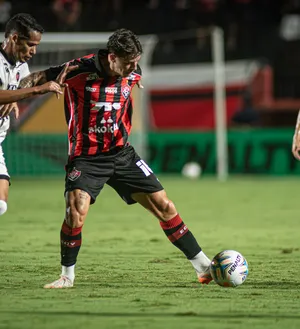 Imagem ilustrativa da imagem Copa do Nordeste: Vitória perde de virada para o Botafogo-PB