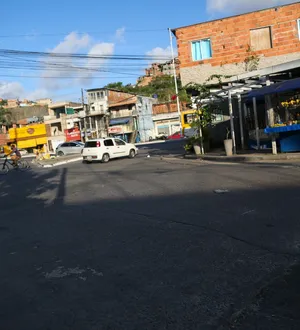 Imagem ilustrativa da imagem Corpo carbonizado e amarrado é encontrado em escadaria no Lobato