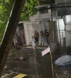 Imagem ilustrativa da imagem Corpo de homem executado é largada em rua alagada de Salvador