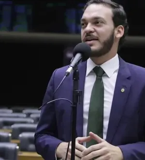 Imagem ilustrativa da imagem Ex-deputado é preso por receber propina e facilitar fuga em Eunápolis