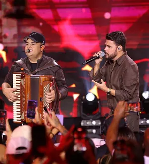 Imagem ilustrativa da imagem Kart Love se une a Tarcísio do Acordeon em Foi Virando Adeus