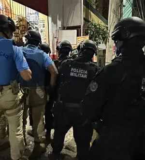 Imagem ilustrativa da imagem Policial entra na mira de comparsas de chefão do CV preso em Salvador