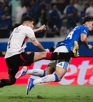 Imagem ilustrativa da imagem Vitória é goleado pelo Cruzeiro no Mineirão