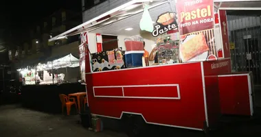 Imagem ilustrativa da imagem Guia de sobrevivência: foliões dão dicas do que comer em Periperi