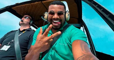 Imagem ilustrativa da imagem Após vender ovos de galinha, Davi Brito é anunciado em reality show