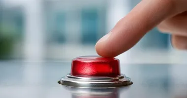 Imagem ilustrativa da imagem Botão de socorro em quartos de hotel pode virar regra em Salvador