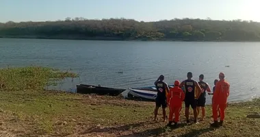 Imagem ilustrativa da imagem Família se despede de adolescentes vítimas de afogamento na Bahia