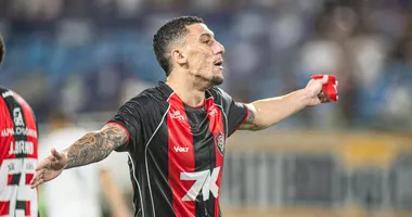 Imagem ilustrativa da imagem Faz falta? Vitória despenca sem Gabriel Baralhas em campo