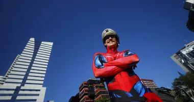 Imagem ilustrativa da imagem Homem-Aranha baiano conquista com molejo