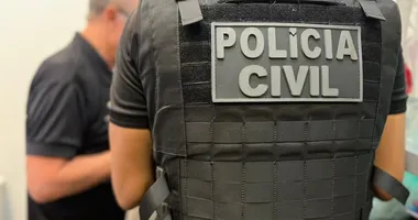 Imagem ilustrativa da imagem Homem é preso por desviar R$ 156 mil da conta do tio na Bahia