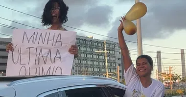 Imagem ilustrativa da imagem Mãe de Sheuba comemora fim do tratamento contra o câncer: "Eu venci"