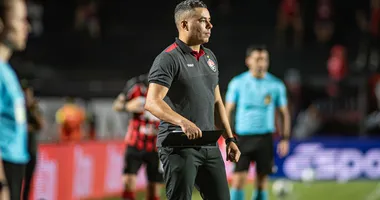 Imagem ilustrativa da imagem Após vexame e prioridade definida, Vitória promete titulares no sábado