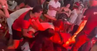 Imagem ilustrativa da imagem Show é interrompido por briga sangrenta entre mulheres em Salvador