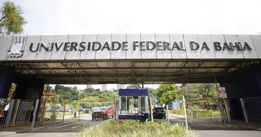 Imagem ilustrativa da imagem Professor e diretor trocam agressões físicas dentro da UFBA