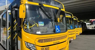 Imagem ilustrativa da imagem Interdição na Calçada muda trajeto de 38 linhas de ônibus