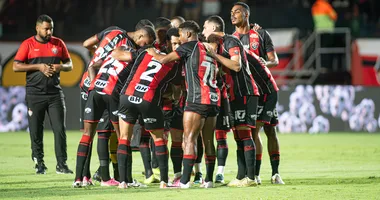 Imagem ilustrativa da imagem Vitória perde dupla importante para duelo contra Chapecoense