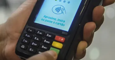 Imagem ilustrativa da imagem Gastou demais no Carnaval? Veja como juntar dinheiro para o São João