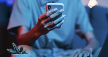 Imagem ilustrativa da imagem Descubra o desejo por trás do sexo em público e conteúdo íntimo vazado